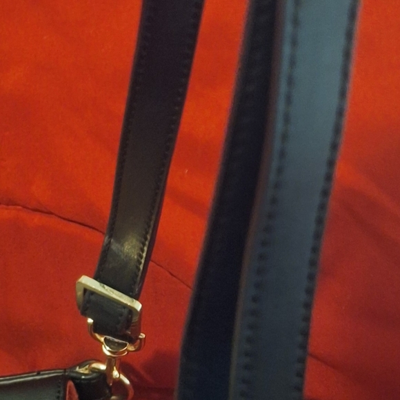 SPARTINA 429/DAFUSKI ISLAND CROSSBODY HANDBAG. BLACK/WHITE/RED - Picture 10 of 13